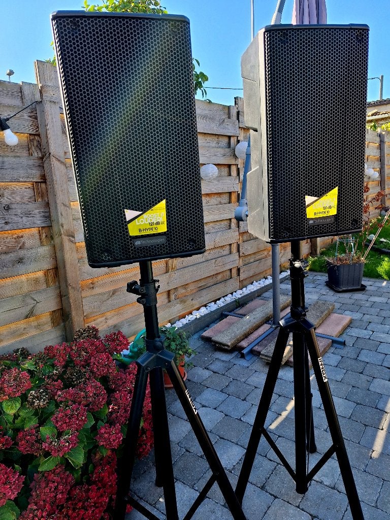 2 enceintes actifs "dB Technologies" B-Hype 10, TV, Hi-fi & Vidéo, Enlèvement, Comme neuf, 120 à 150 watts, Enceinte de fête