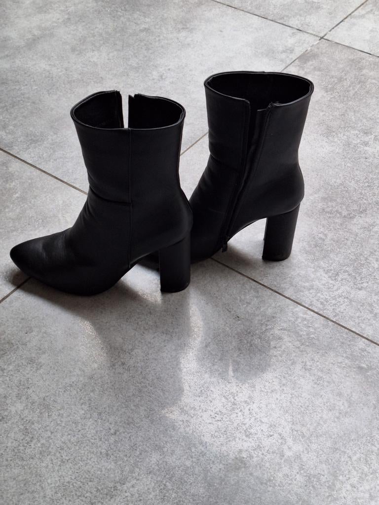BOTTES JAMAIS PORTÉ. 37., Vêtements | Femmes, Chaussures, Enlèvement