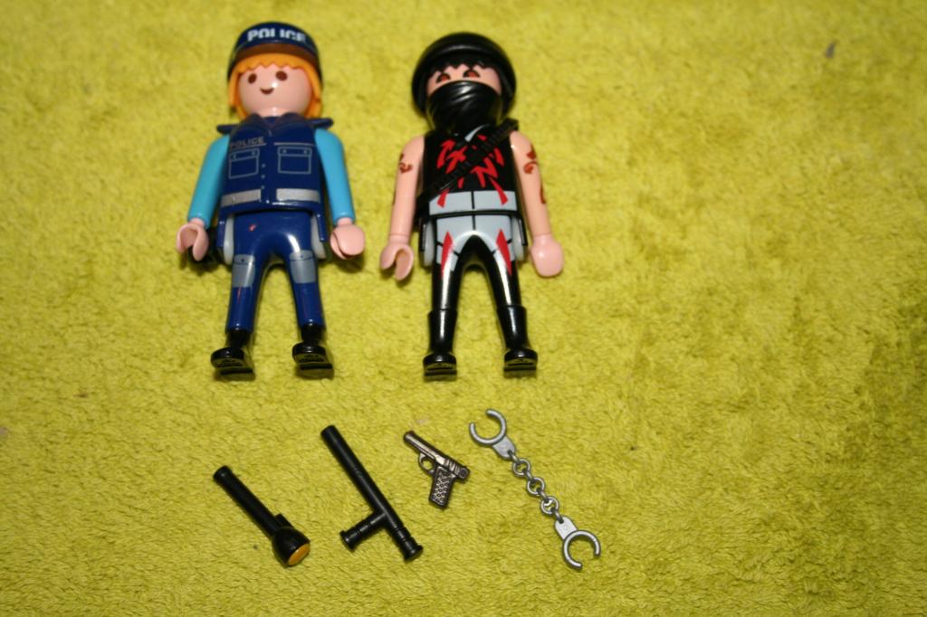 playmobil set 5878 mannetjes, Kinderen en Baby's, Speelgoed | Playmobil, Ophalen of Verzenden, Zo goed als nieuw, Complete set