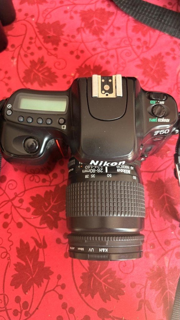 Kit appareil photo argentique Nikon F50 complet, TV, Hi-fi & Vidéo, Enlèvement, Comme neuf, Nikon