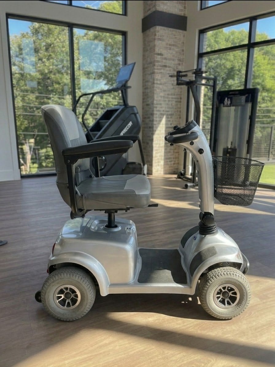 Mobiclinic (Hulpmiddel) U benen op wielen, Ophalen of Verzenden