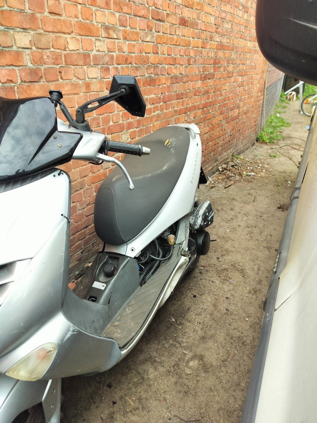 aprilia 125cc leonardo, Motoren, Particulier, Scooter