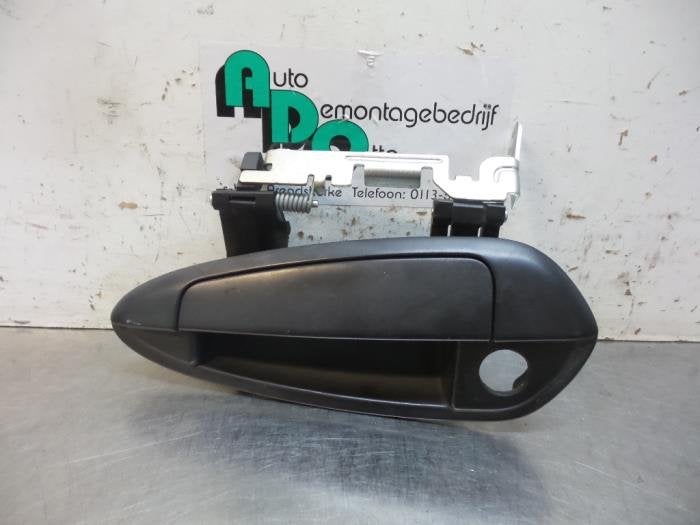 Poignée portière 2portes gauche d'un Fiat Punto Evo, -, Utilisé, Fiat, -