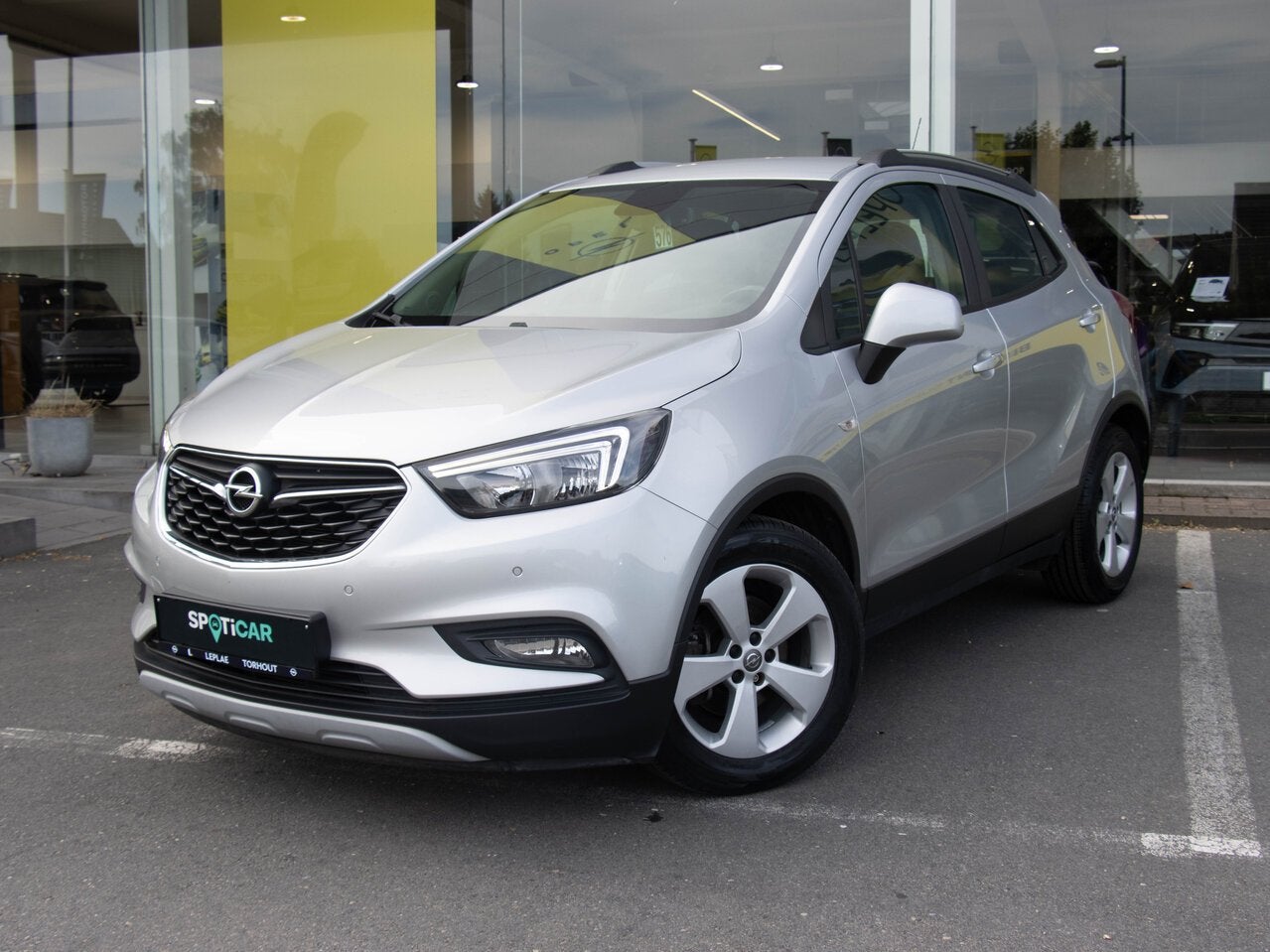 Opel Mokka X ENJOY 1.4 140pk MT6 |NAVIGATIE|CARPLAY|TREKHAA, Autos, 0 kg, Argent ou Gris, Euro 6, Noir