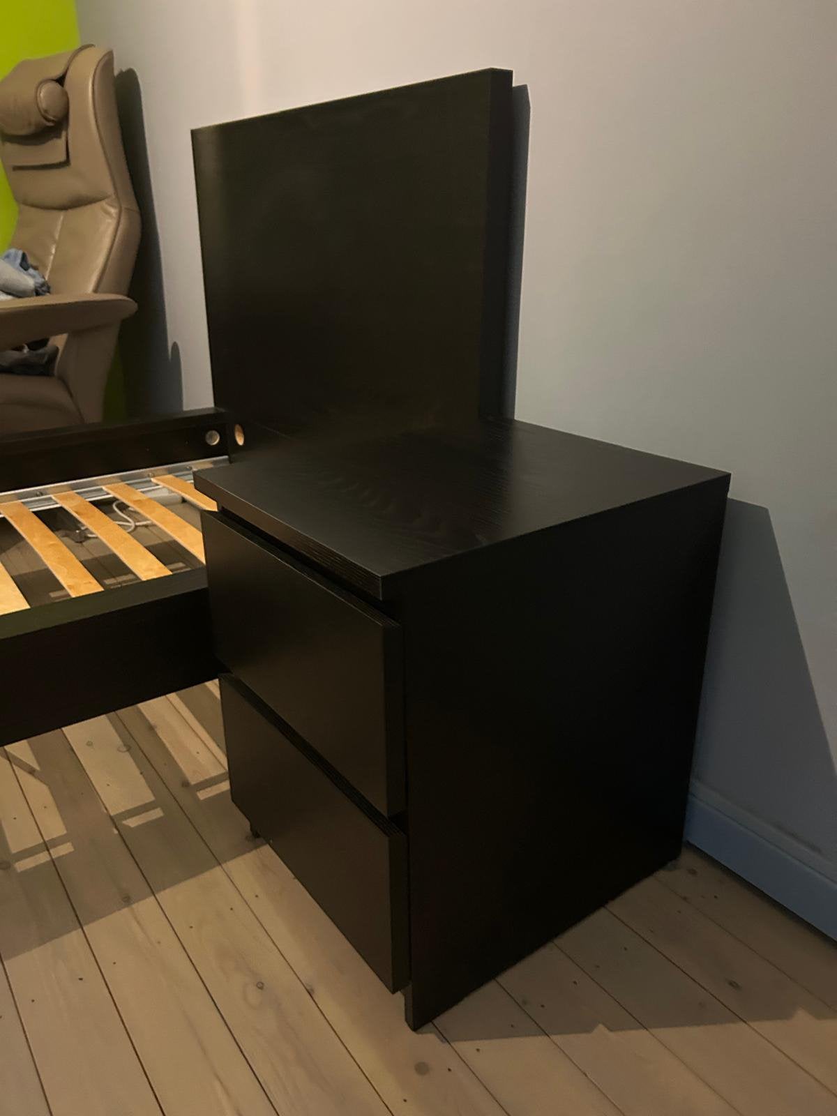 Ikea Malm nachtkastje 2 lades, zwart, Huis en Inrichting, Slaapkamer | Nachtkastjes, Ophalen, Gebruikt, Minder dan 45 cm, 55 tot 70 cm