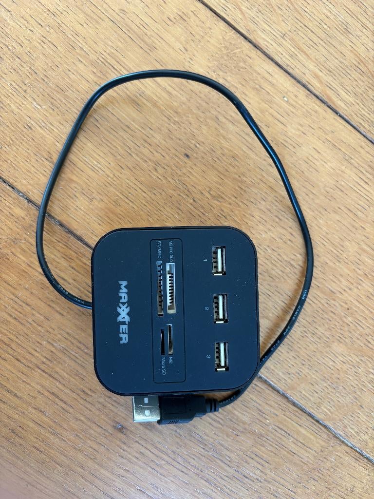 Maxxter USB hub & geheugenkaart lezer, Computers en Software, Capture cards, Ophalen of Verzenden, Zo goed als nieuw