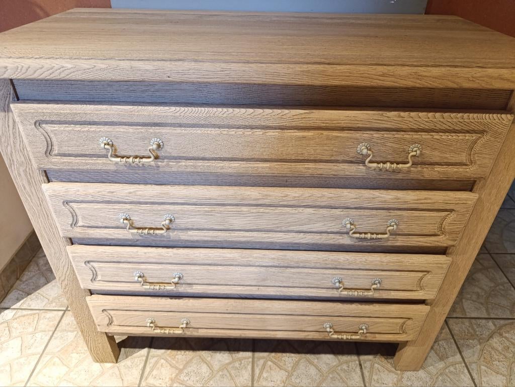 airbrush eikenhouten dressoir, Eikenhout