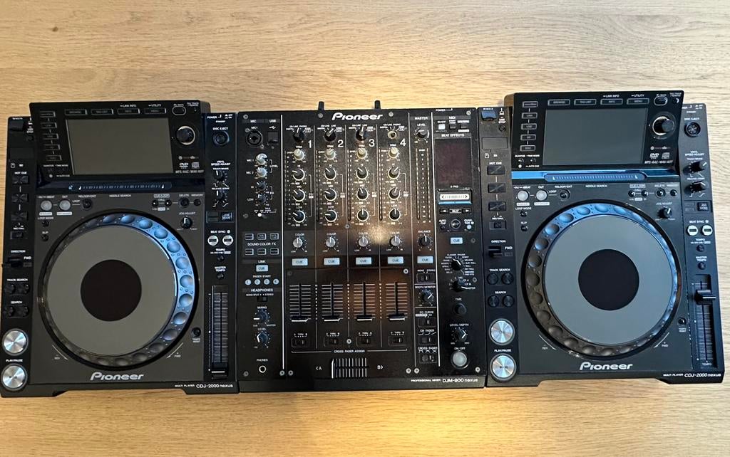 Pioneer DJ set – 2 CDJ-2000 Nexus + DJM-900 Nexus, Musique & Instruments, DJ sets & Platines, Comme neuf, Pioneer, Enlèvement
