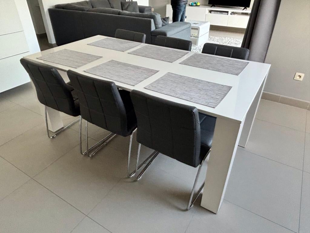 witte tafel 180 cm lang + 6stoelen, Huis en Inrichting, Ophalen