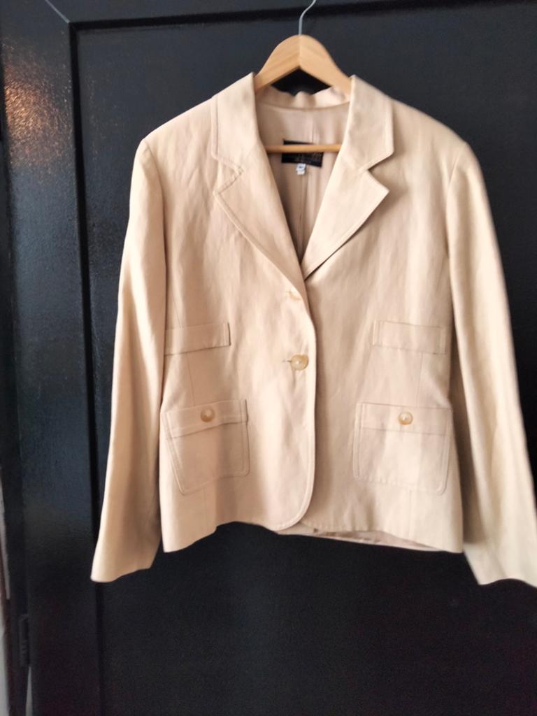 Kort jasje.Caroline Biss.Maat 40., Kleding | Dames, Gelegenheidskleding, Ophalen of Verzenden, Maat 38/40 (M)