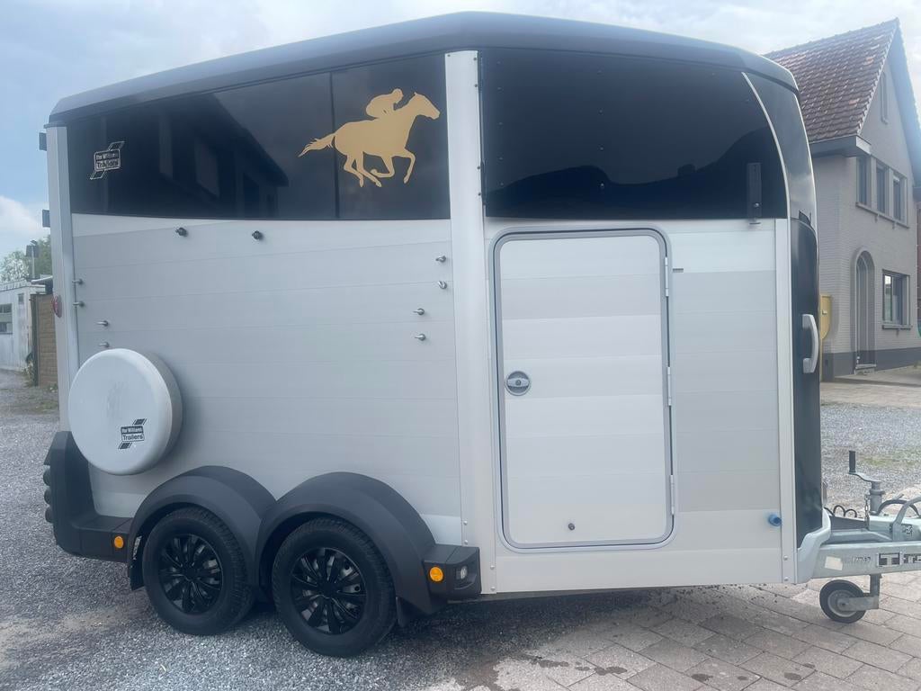 Ifor Williams HBX 511 met zadelkamer 10/2023, Dieren en Toebehoren, Ophalen, Zo goed als nieuw, Aluminium, 2-paards trailer