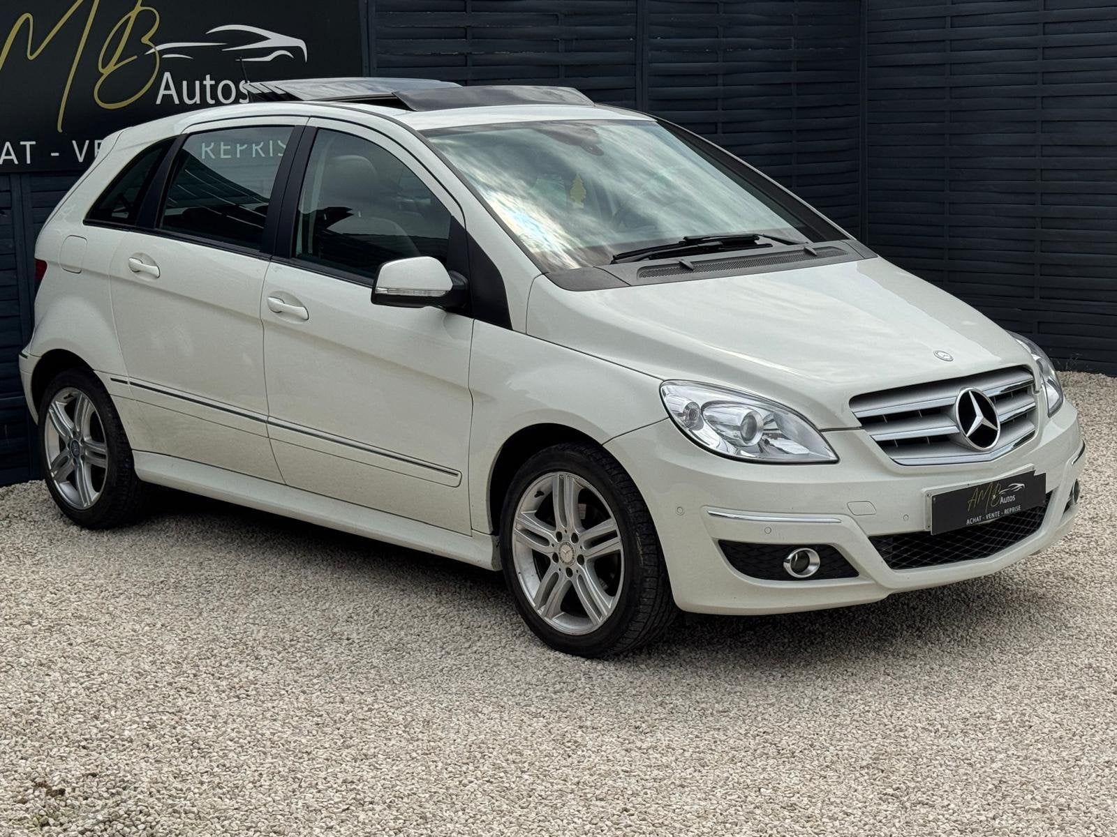 Mercedes-Benz B 180*/*BOITE AUTO+TOIT OUVRANT+CLIM+JANTES*/*, Euro 5, Achat, Entreprise, Carnet d'entretien