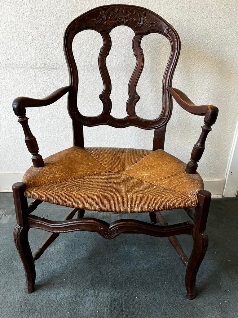 2 chaises avec accoudoirs, 6 chaises , buffet style espagnol, Enlèvement
