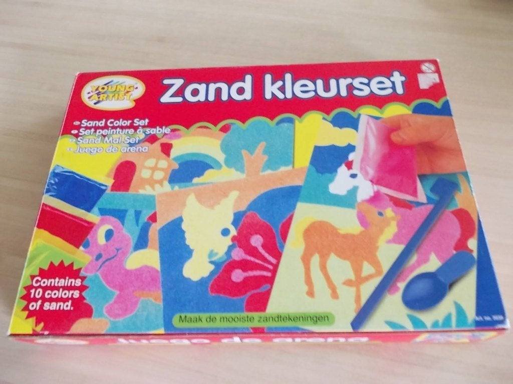 Zandkleurset van YOUNG ARTIST., Ophalen of Verzenden, Gebruikt, Knutselen