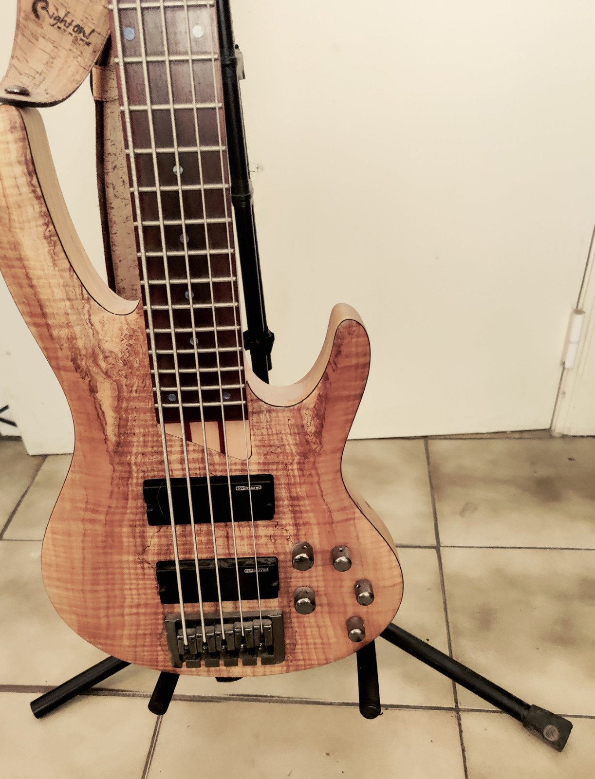 Basgitaar 5 snaren, Muziek en Instrumenten, Ophalen