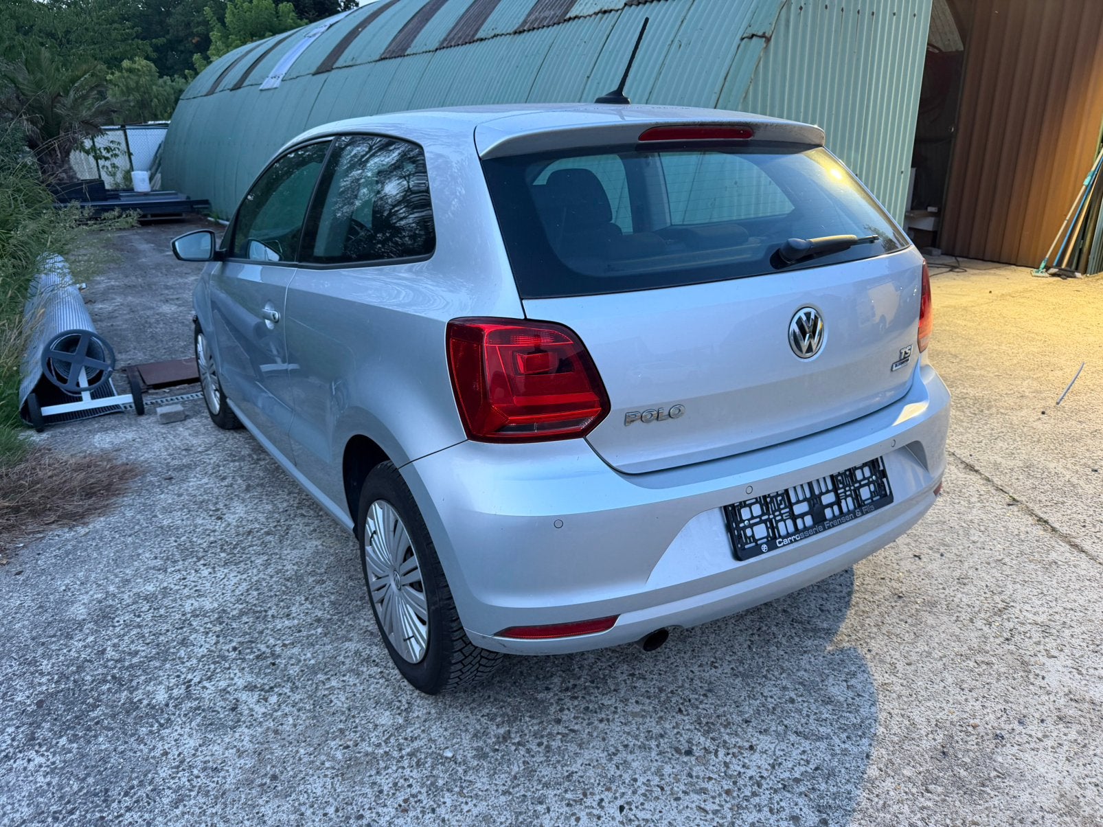 VW polo *VOITURE ENDOMMAGÉE*, Autos, Achat, Entreprise, Air conditionné, 66 kW