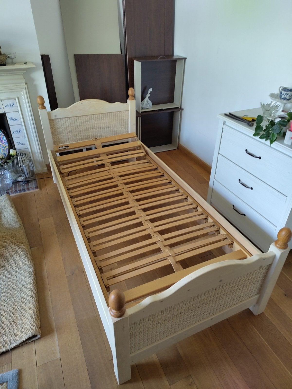️ Lit simple en bois massif avec sommier Lattoflex, Maison & Meubles, Chambre à coucher | Lits, 90 cm, Une personne, Enlèvement