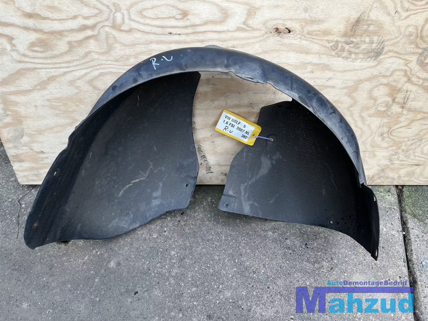 VW GOLF 5 rechts voor modderkuip wielkuip 2004-2009, Gebruikt, Volkswagen, Volkswagen AG, Vw@volkswagen.de