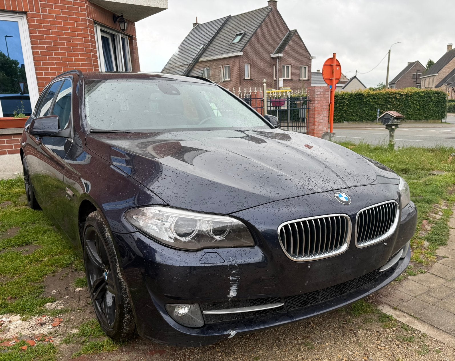 BMW 525xDrive 2.0 155kw eerst beschrijving lezen, Auto's, BMW, Automaat, 1995 cc, Zwart, Blauw