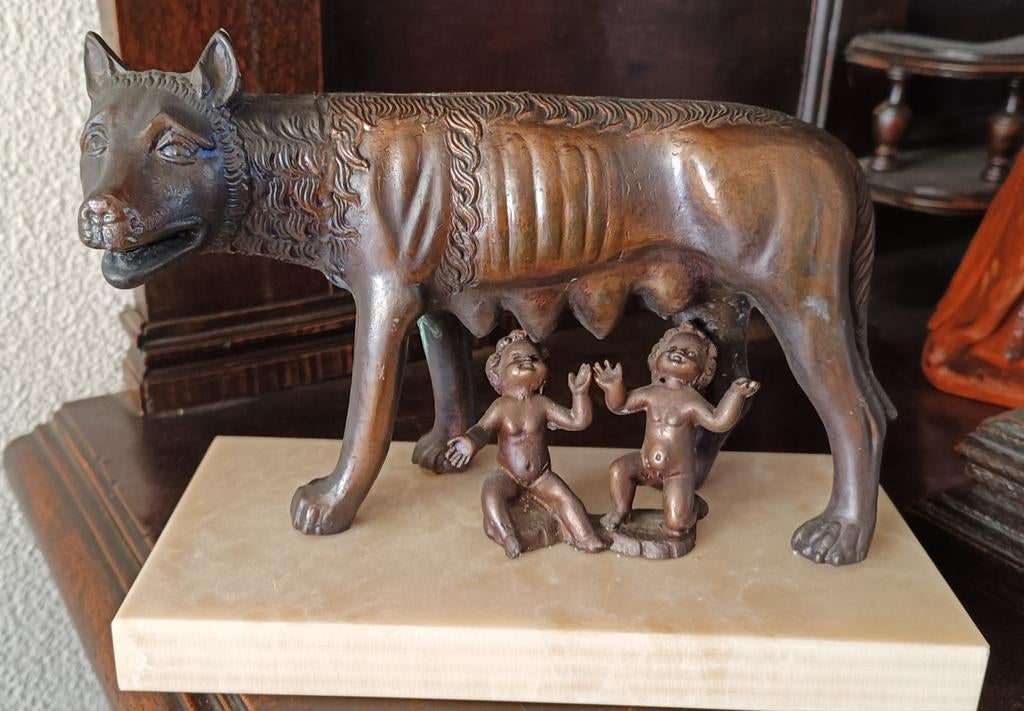 Statue ancienne Lupa Capitolina Rome, Enlèvement ou Envoi, Bronze