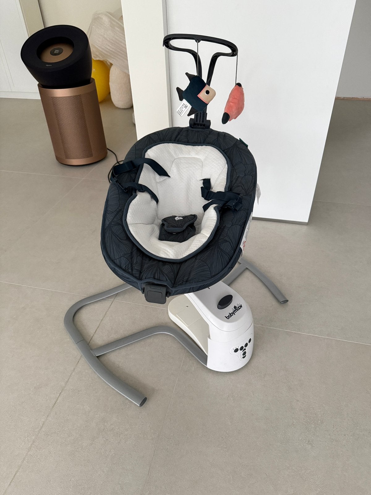 Baby moov elektische babyschommel, Kinderen en Baby's, Wipstoeltjes, Ophalen, Zo goed als nieuw, Verstelbaar
