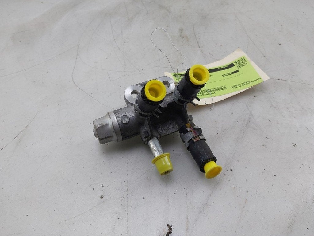 DIVERSEN Mitsubishi Outlander (GF / GG) (|9499D171|), Gebruikt, Info@mitsubishi-motors.de, MITSUBISHI, Mitsubishi