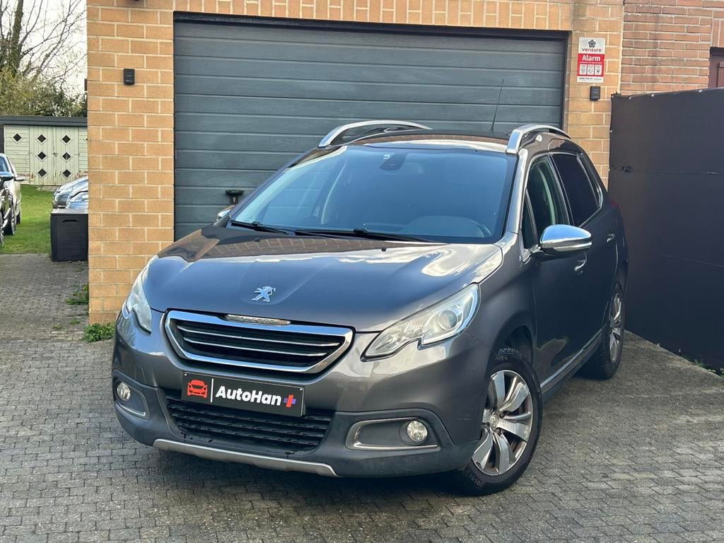Peugeot 2008 1.2 PureTech Automaat Navigatie CruiseControle, Auto's, Peugeot, 1199 cc, USB, Leder en Stof, 5 zetels