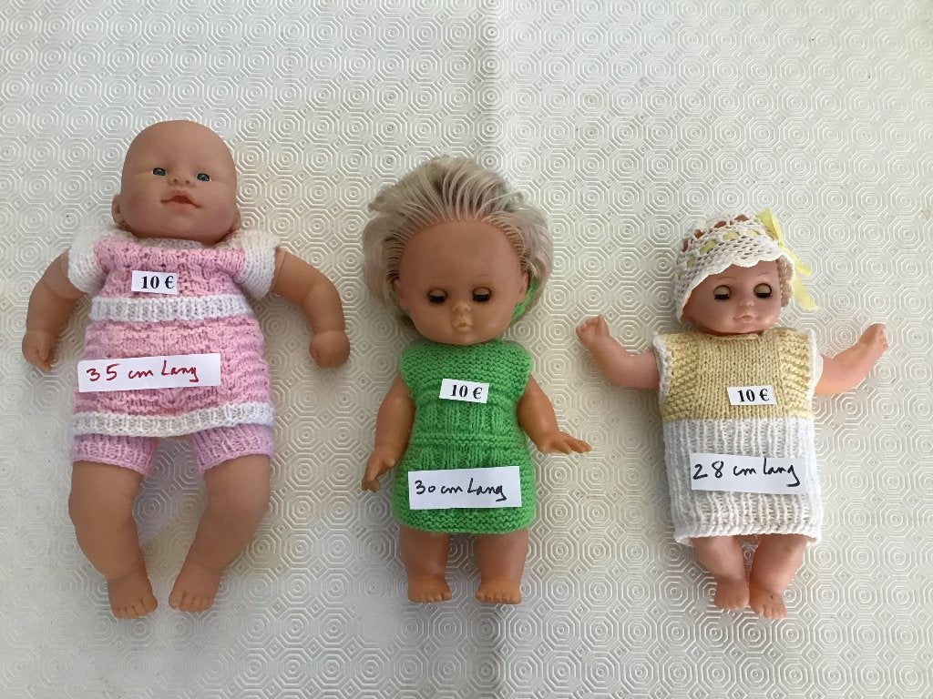 3 poupées avec des vêtements tricotés à 10 euros par poupée, Enlèvement ou Envoi, Comme neuf