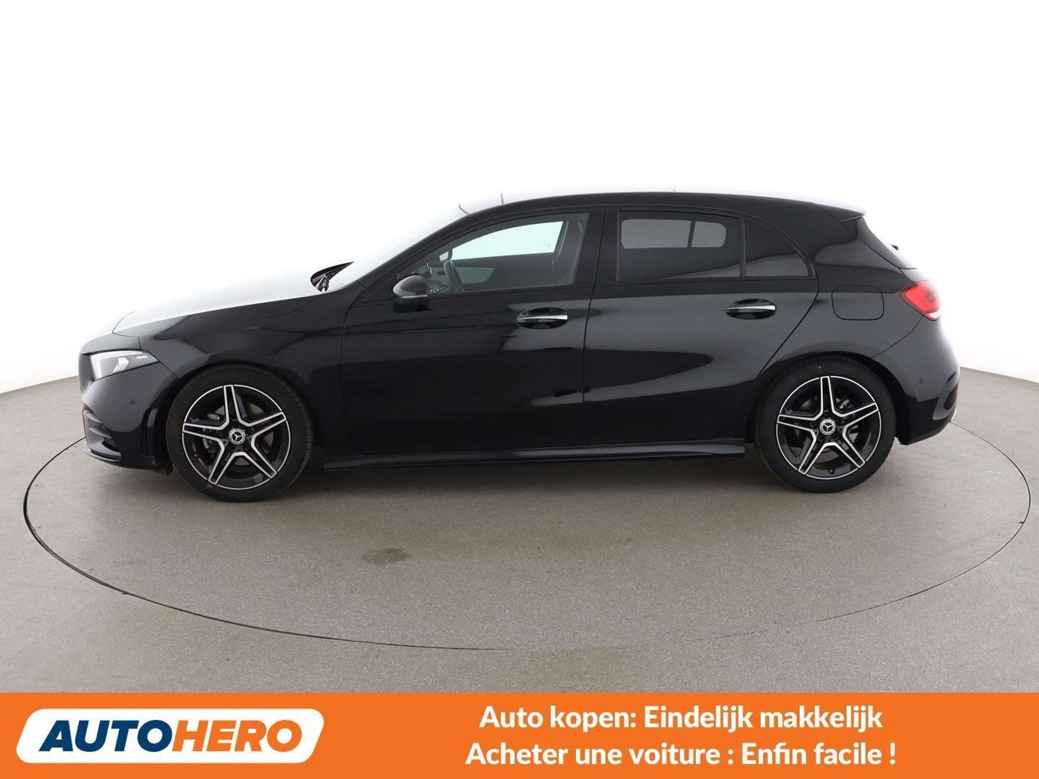 Mercedes-Benz A-Klasse 180 A 180 AMG Line (bj 2022), Auto's, https://public.car-pass.be/vhr/6a6fd5bb-4e94-4153-bf92-b71a87893eb5