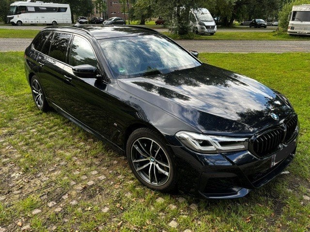 BMW 530e Touring - M sportpack-Carbonzwart-Elfenbeinweiss, Auto's, BMW, Automaat, Achterwielaandrijving, 4 cilinders, Blauw