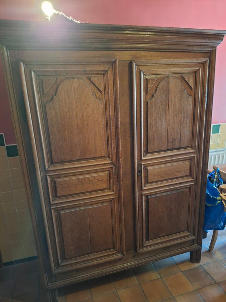 Grand meuble rustique en chêne