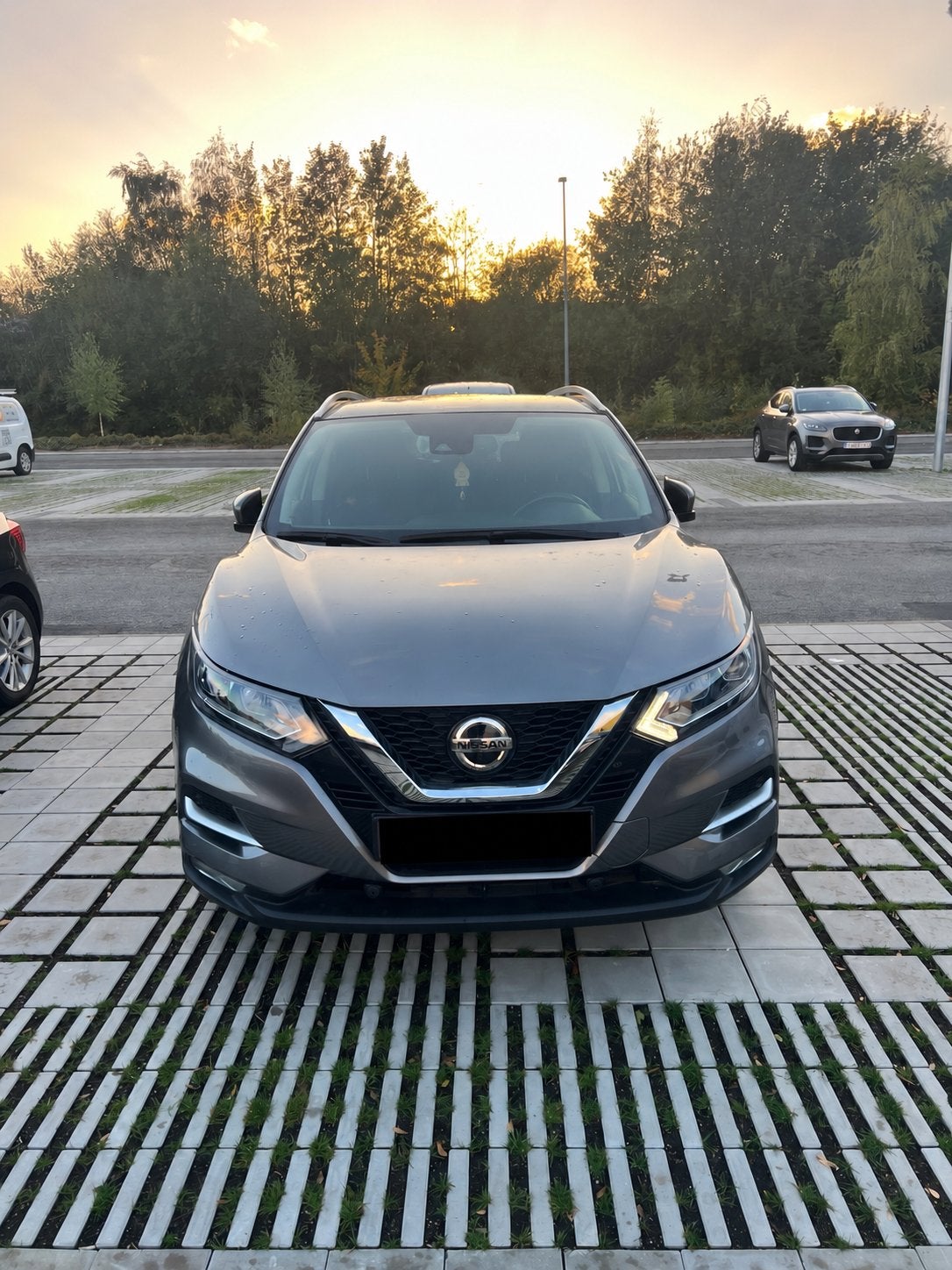 Nissan Qashqai essence 1.3 DIG-T 140 pk N-Connecta —2021—, Auto's, Zwart, Zwart, Leder, Handgeschakeld