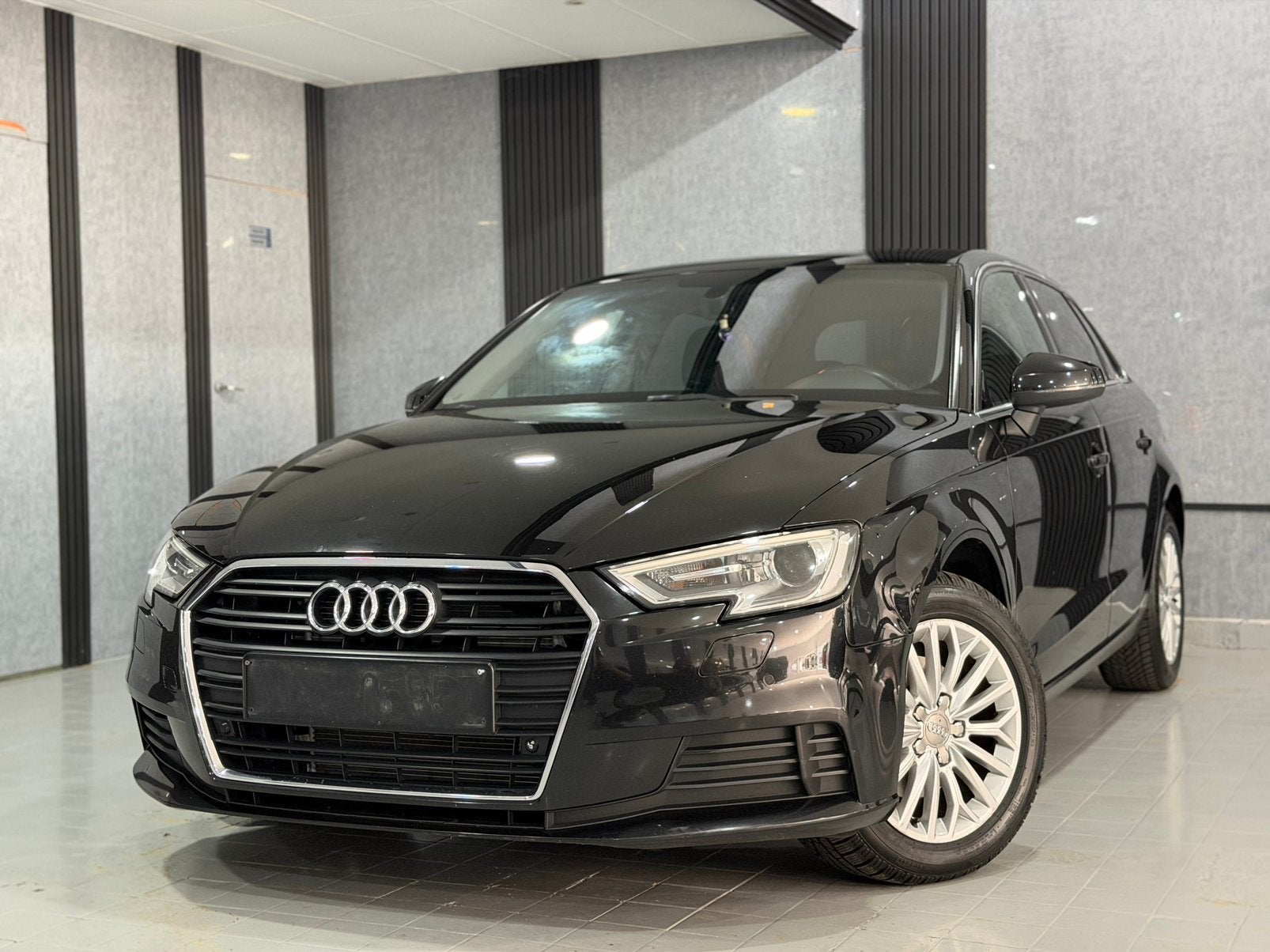 AUDI A3 1.6 TDI AUTOMATIQUE FACE LIFT, Autos, Cuir, Achat, Euro 6, Entreprise