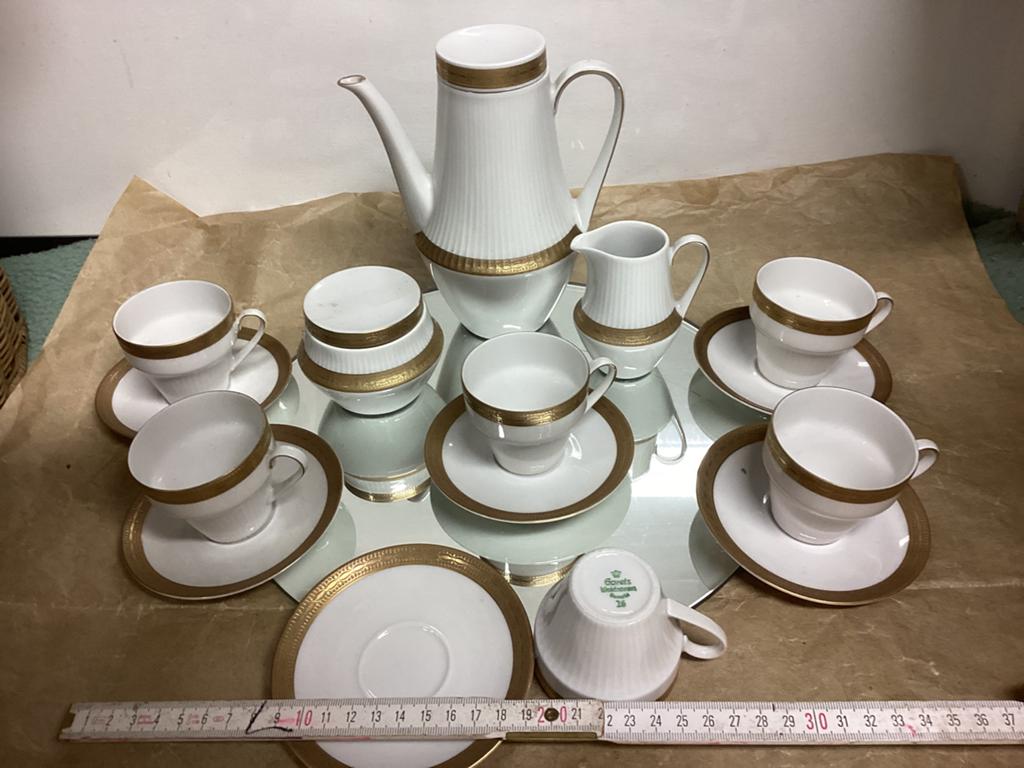 Retro schattig wit/goud koffieserviesje, Antiek en Kunst, Antiek | Servies compleet, Ophalen of Verzenden