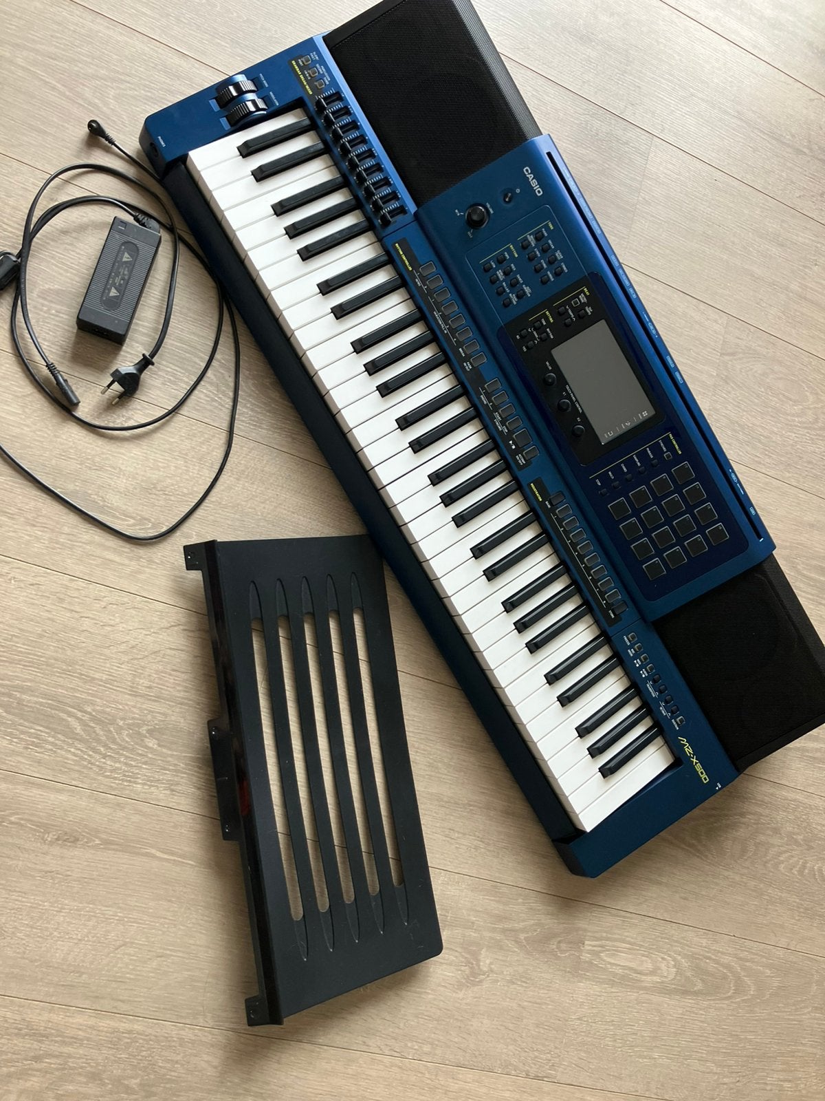 Casio mz-x500 met muziekstandaard, Muziek en Instrumenten, Keyboards, Ophalen, Casio, 61 toetsen, Zo goed als nieuw