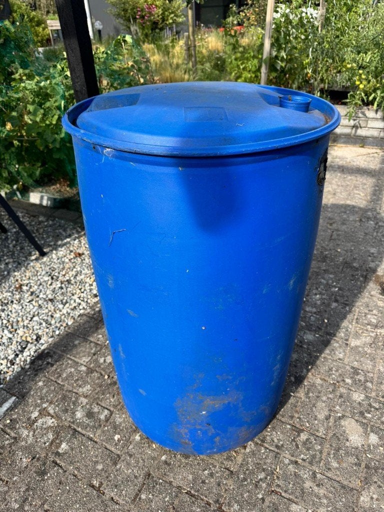 Blauwe regenton kunststof vat, lekt bij kraan, Jardin & Terrasse, Barils de pluie, 150 litres ou plus, Synthétique, Enlèvement