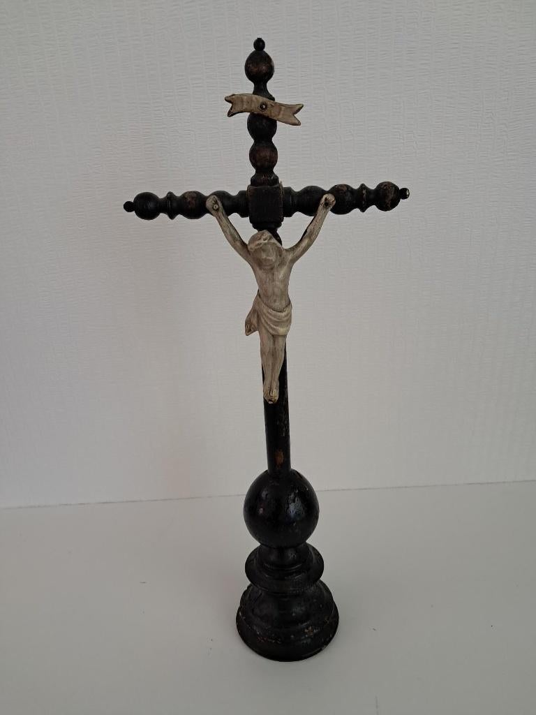 Crucifix anciens, Enlèvement ou Envoi