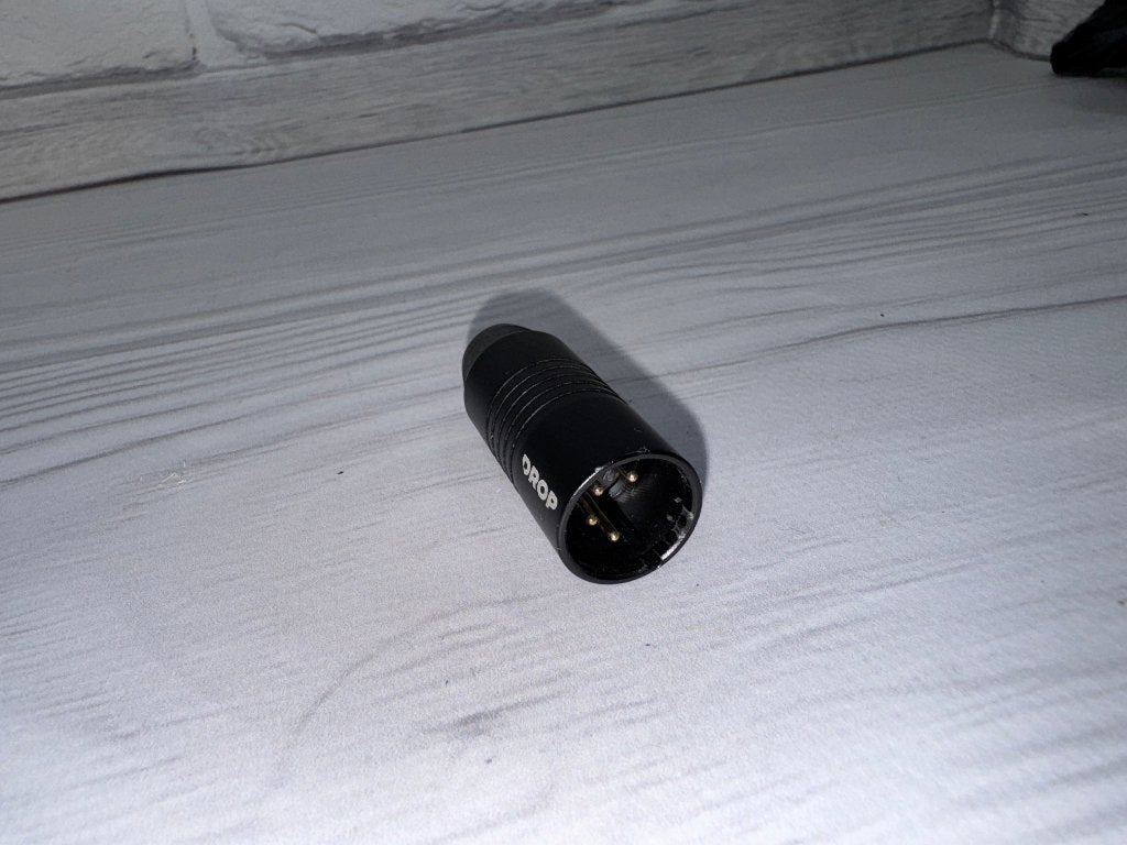 Massdrop 2.5 naar XLR Drop+ adapter, TV, Hi-fi & Vidéo, Enlèvement, Neuf, Moins de 2 mètres, Autres câbles