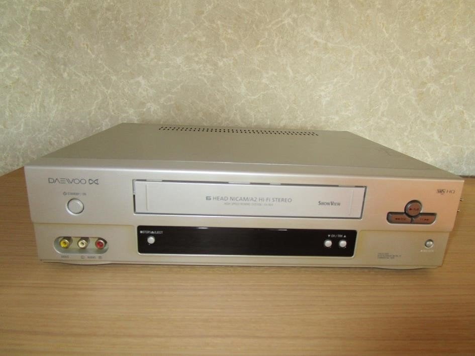 Magnétoscope VHS Daewoo SV-834 (non testé / hobbyiste), TV, Hi-fi & Vidéo, Enlèvement ou Envoi, Utilisé, Lecteur ou enregistreur VHS