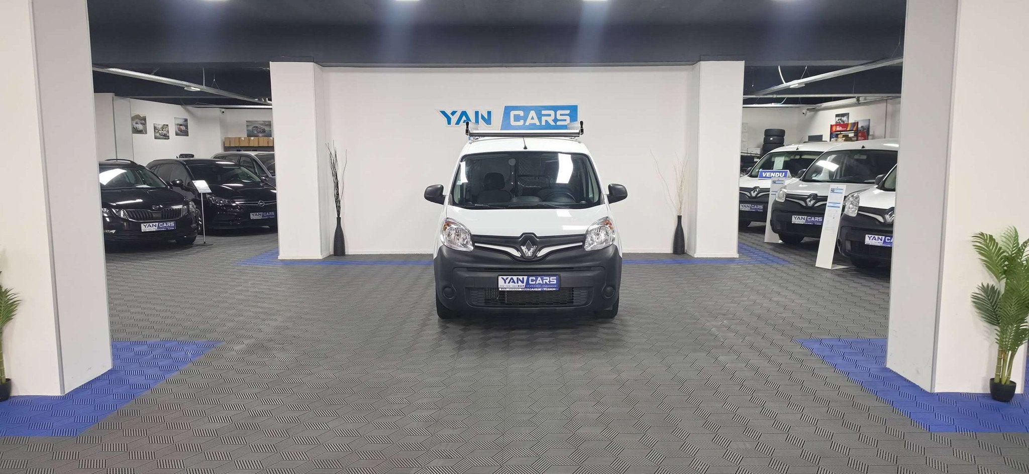 Renault Kangoo Express 1.2 TCe 115 essence · 29 117 km · E, 140 g/km, Euro 6, Entreprise, 2 places