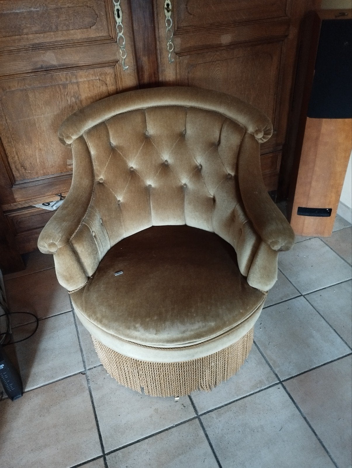 fauteuil crapaud capitonné velours, Huis en Inrichting, Ophalen of Verzenden, Gebruikt, Stof