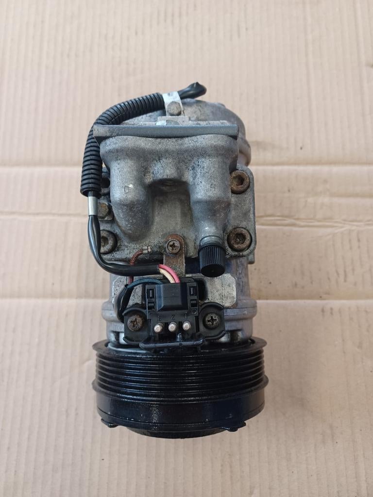 Airco compressor Mercedes W124, Auto-onderdelen, Ophalen of Verzenden, Gebruikt, Mercedes-Benz