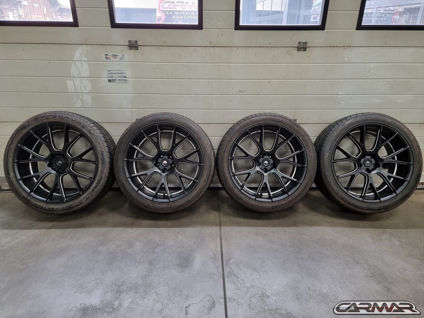 22'' Nieuwe Range Rover Sport Wielen + Gebruikte Toyo banden, Auto-onderdelen, Banden en Velgen, Gebruikt, -, 285 mm, -