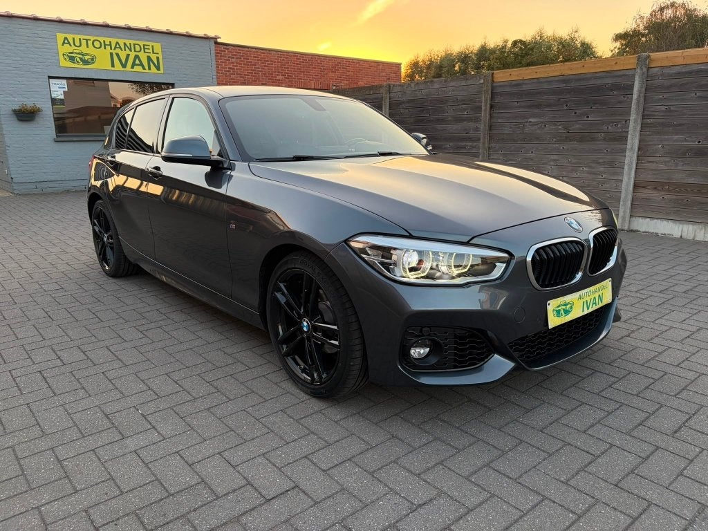BMW 116i M-Sport, Auto's, Dealer onderhouden, 1 Reeks, 5 deurs, Zilver of Grijs