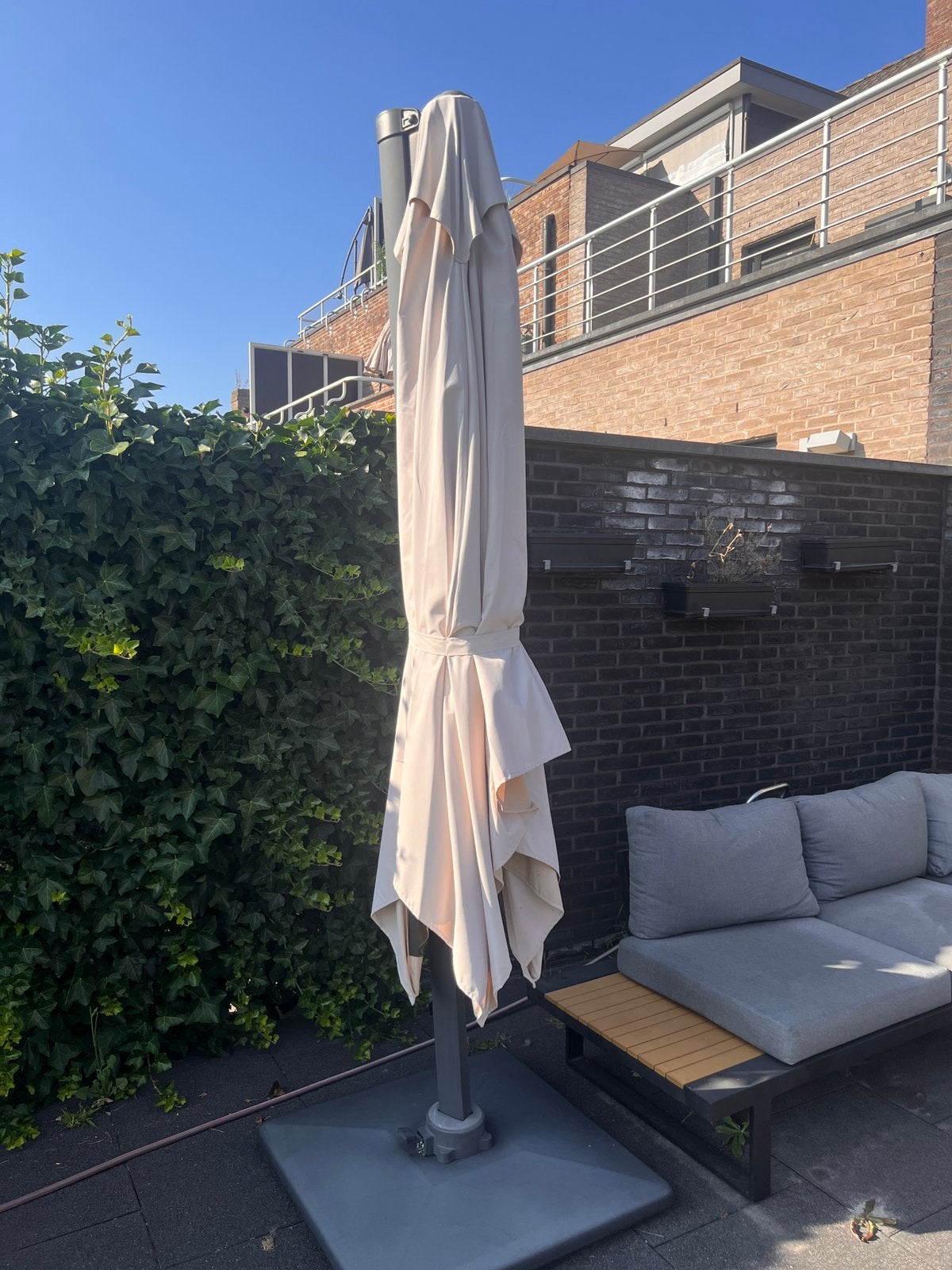Zweefparasol 3x3 incl 70kg voet en beschermhoes, Enlèvement, Comme neuf, Parasol flottant