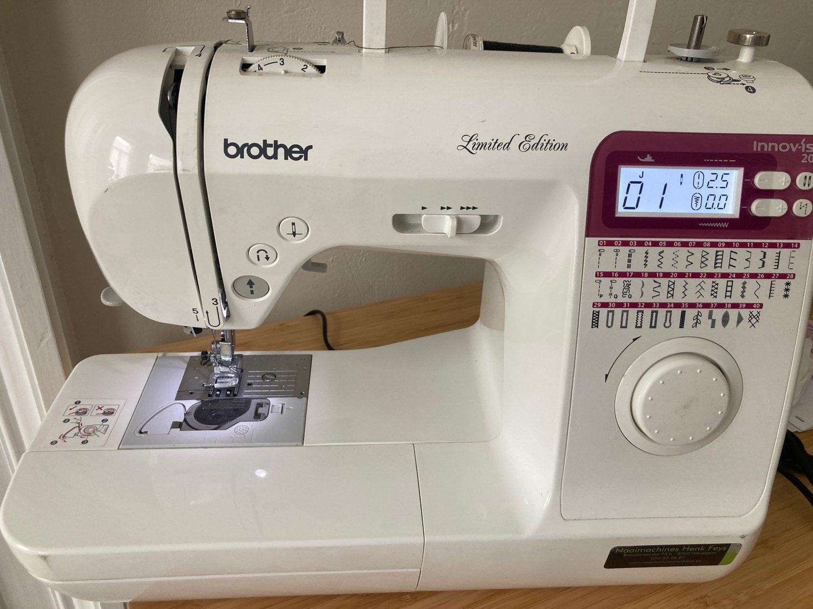 Brother innovis 20 en édition limitée, Enlèvement, Comme neuf, Brother