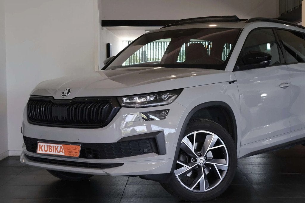 Skoda Kodiaq Kodiaq 1.5 TSI ACT Sportline II DSG Pano 360, Automaat, 4 cilinders, Bedrijf, 5 zetels