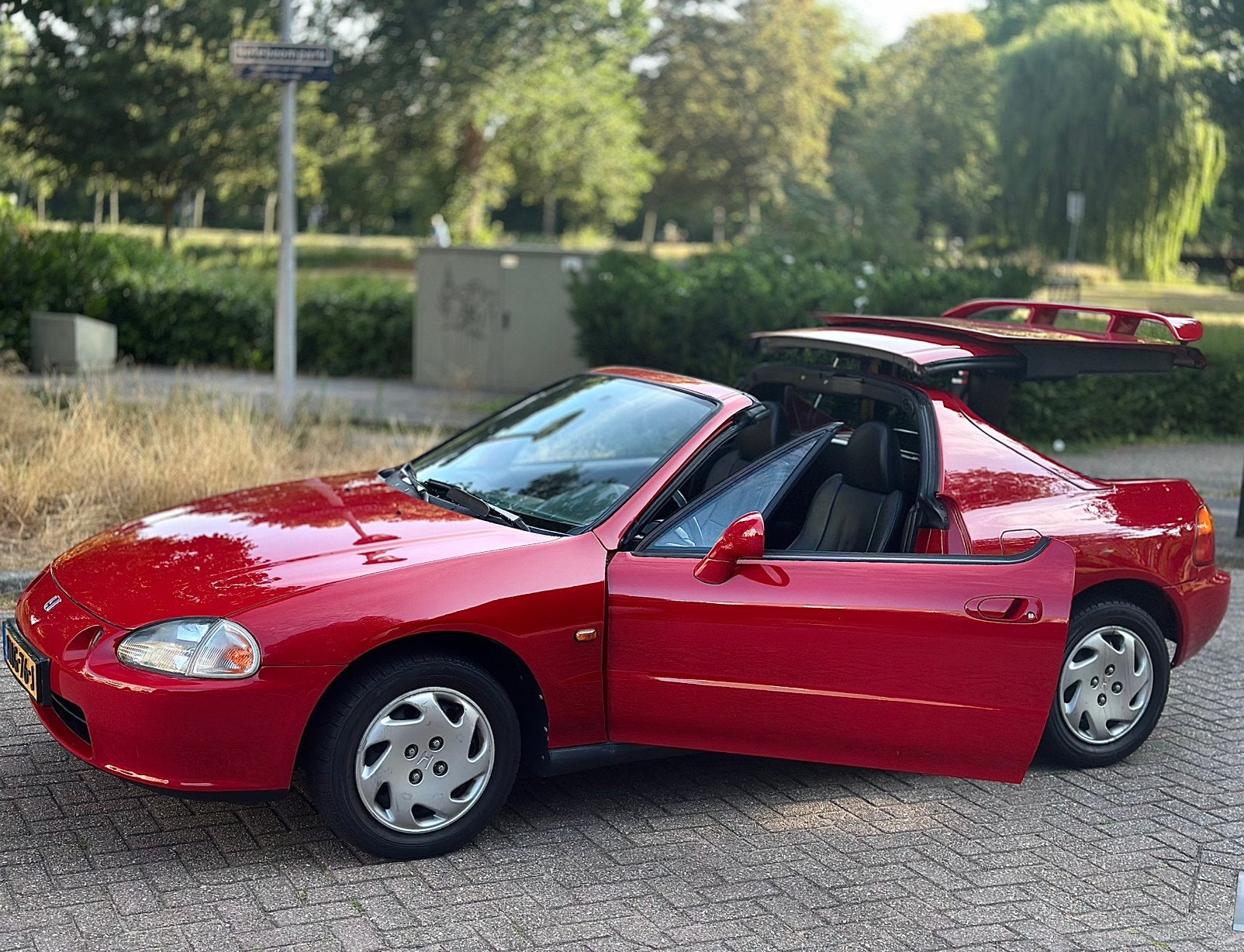 Honda CRX 1.6 Coupe Esi-e AUT 1998 Rood, Auto's, Honda, Automaat, Cabriolet, Leder, Particulier