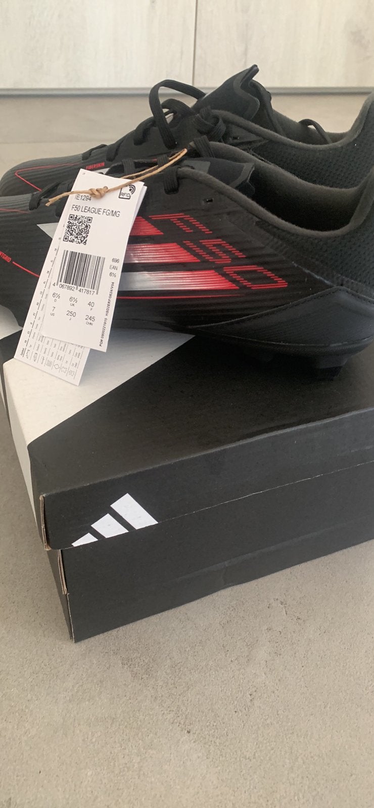 Voetbalschoenen Adidas F50 League FG/MG (Nieuw!) - maat 40, Kleding | Heren, Ophalen, Zwart, Overige typen, Nieuw