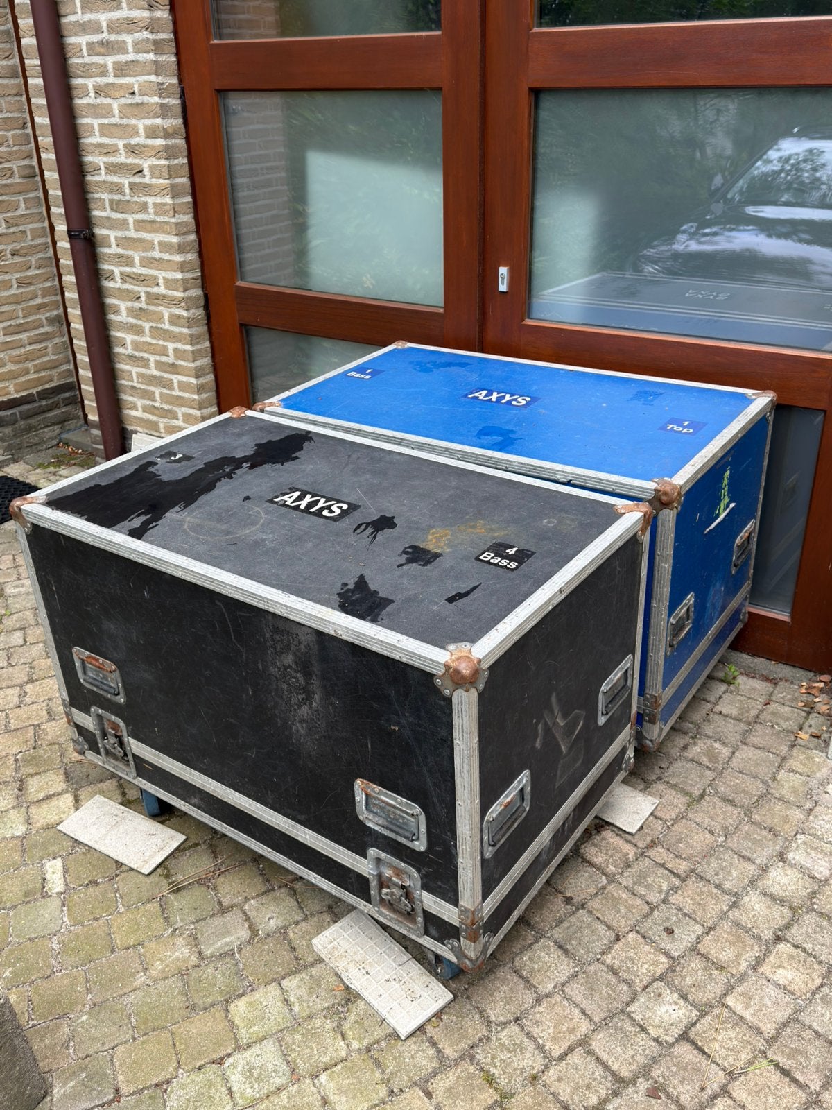 Twee stevige flightcases, Muziek en Instrumenten, Behuizingen en Koffers, Ophalen, Zo goed als nieuw
